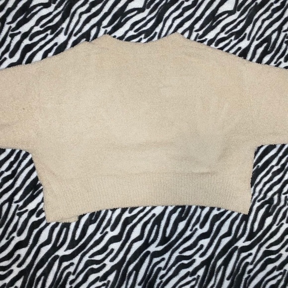 Forever 21 Cropped Cardigan - Picture 2 of 3